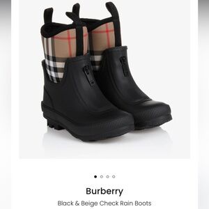 Authentic Burberry kids rain boots comes with original box.